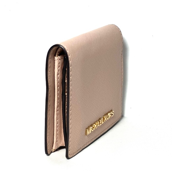 Michael Kors Pale Pink Wallet ID - Picture 2 of 8